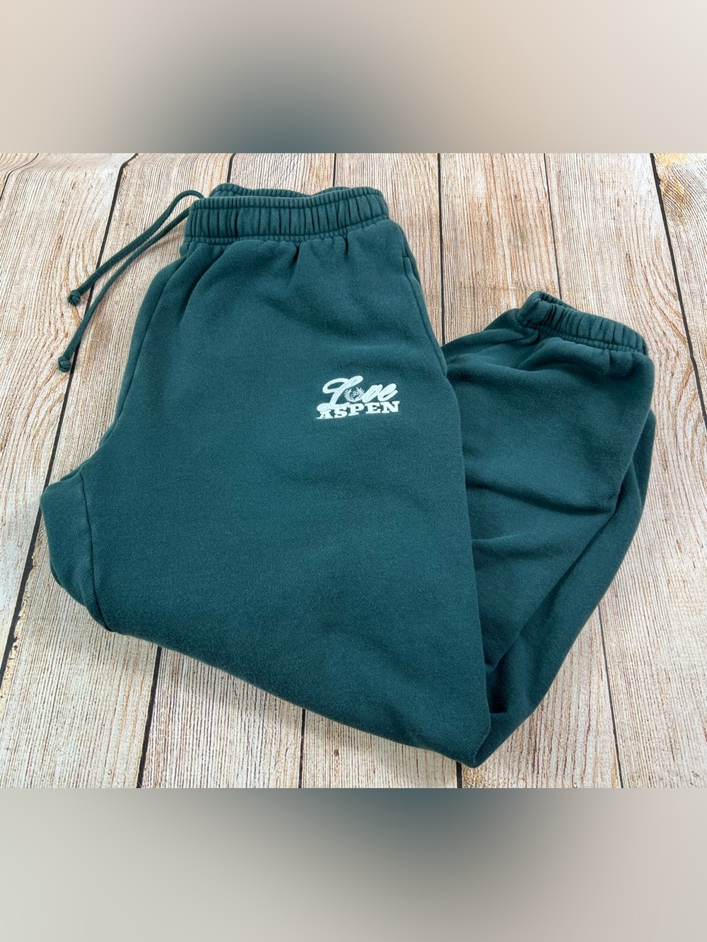 Women’s Victoria’s Secret Pink Love Aspen Green Cuffed Ankle Sweatpants Medium